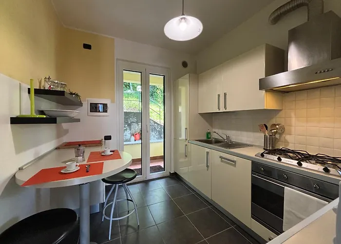 Casa Orny Mezzegra Lägenhet