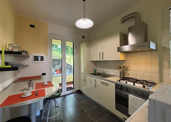 Casa Orny Mezzegra Апартаменты *