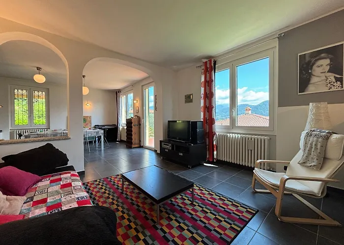 Casa Orny Mezzegra Тремеццо